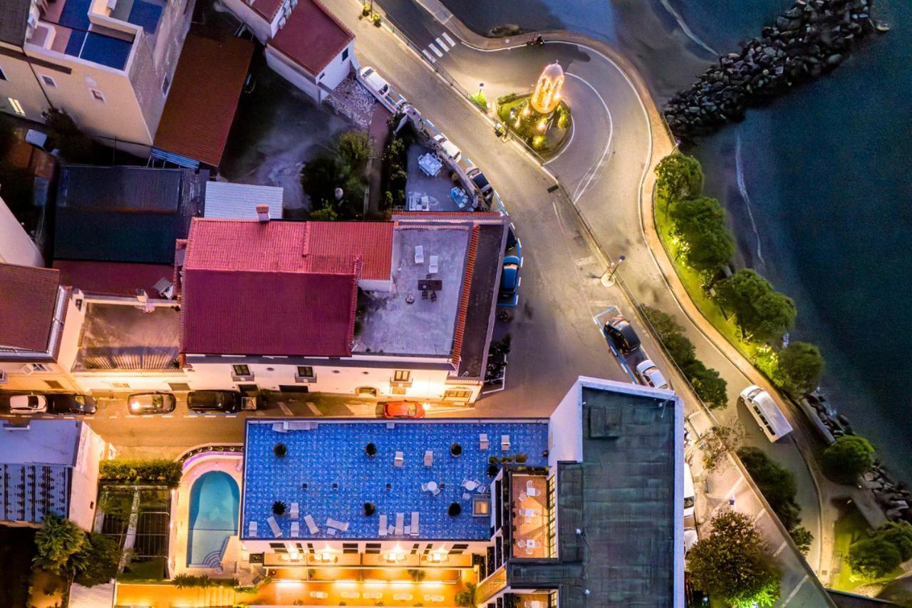 Panorama Palace Hotel Meta Kültér fotó