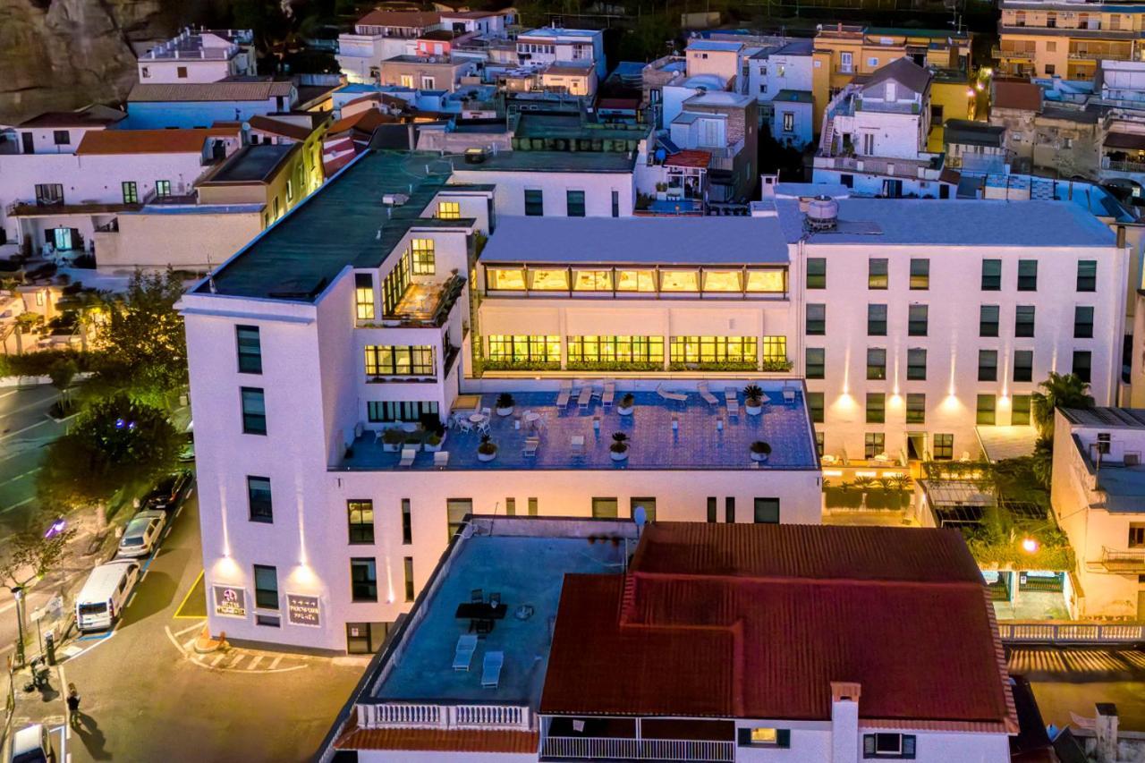 Panorama Palace Hotel Meta Kültér fotó